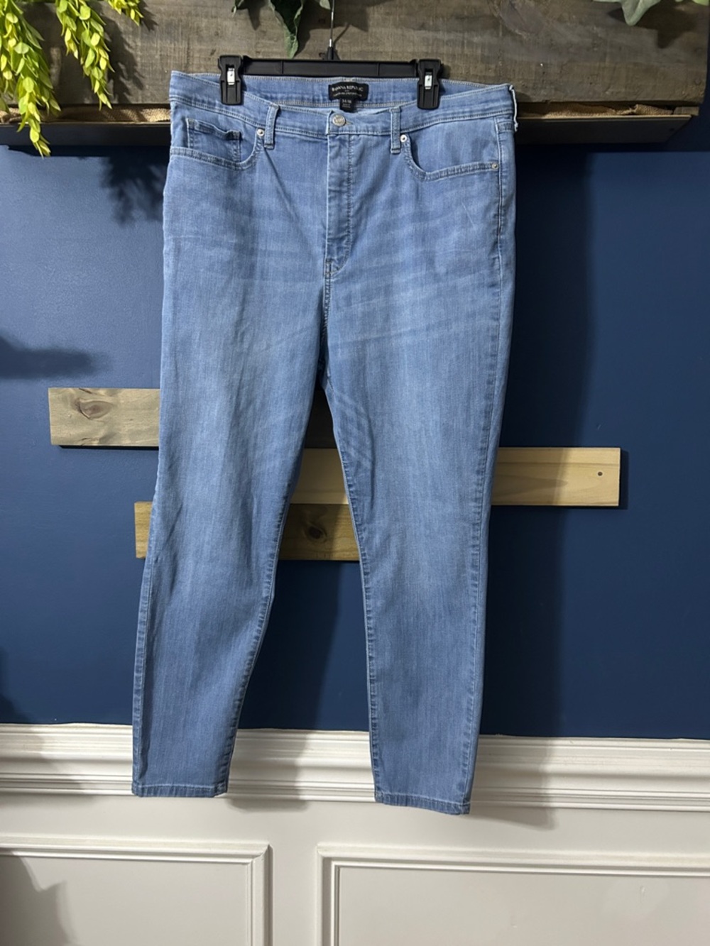 Banana Republic Light Blue Curvy Super Stretch HR Legging Jeans 18